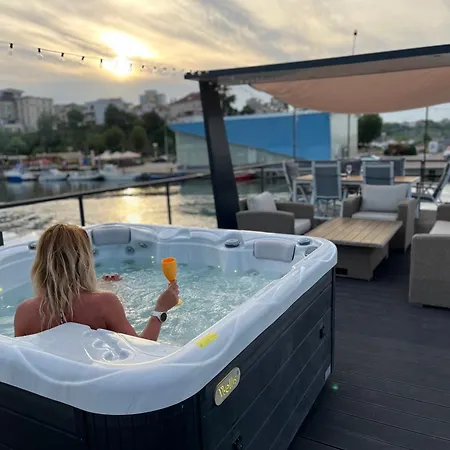 Seaesta Floating * Констанца