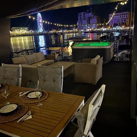 Seaesta Floating House Botel Constança