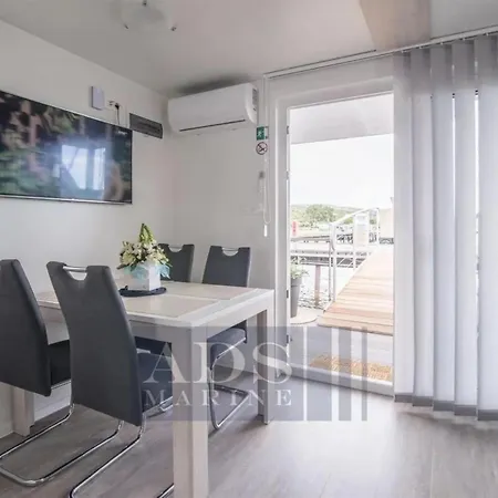 Seaesta Floating * コンスタンツァ