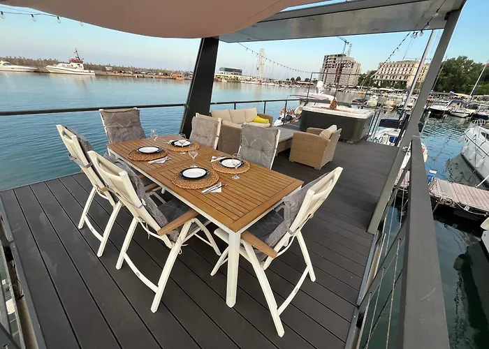 Seaesta Floating 船上ホテル コンスタンツァ