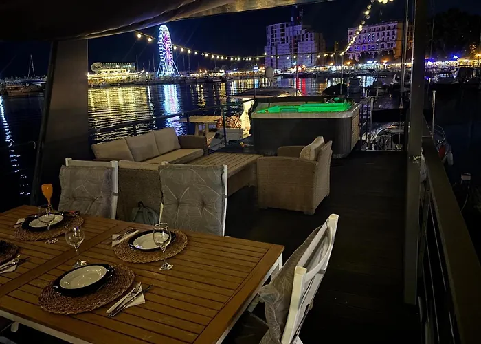 Seaesta Floating 船上ホテル コンスタンツァ